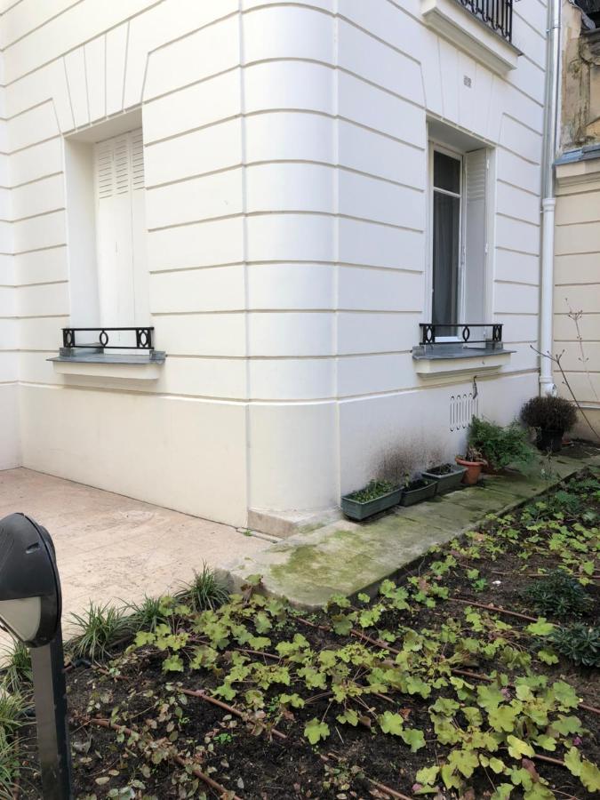 Studio près du Pont Mirabeau et Tour Eiffel Parigi Esterno foto